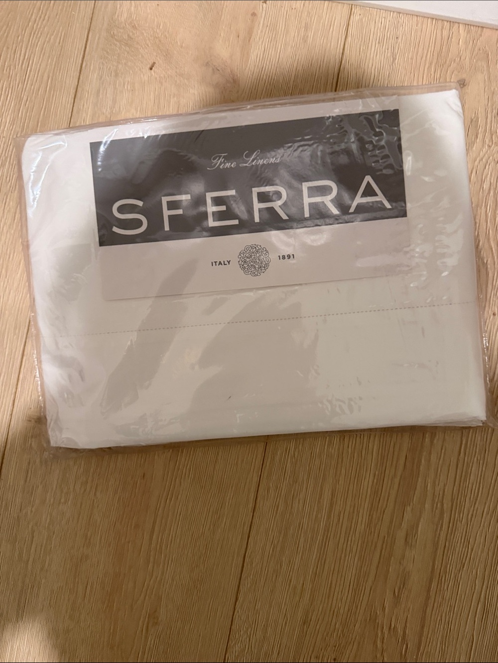 SFERRA White Fine Linen Leonardo Twin XL sheet Set